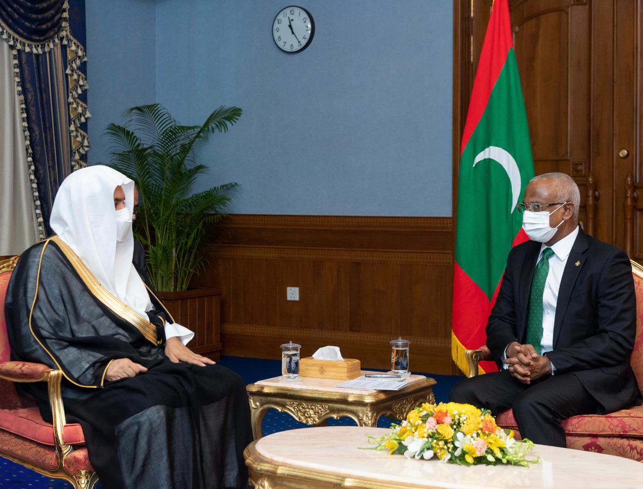 Presiden Republik Maladewa, Tuan Ibrahim Salih, menganugerahkan Dr. MohammadAlissa Ordo Kehormatan Republik
