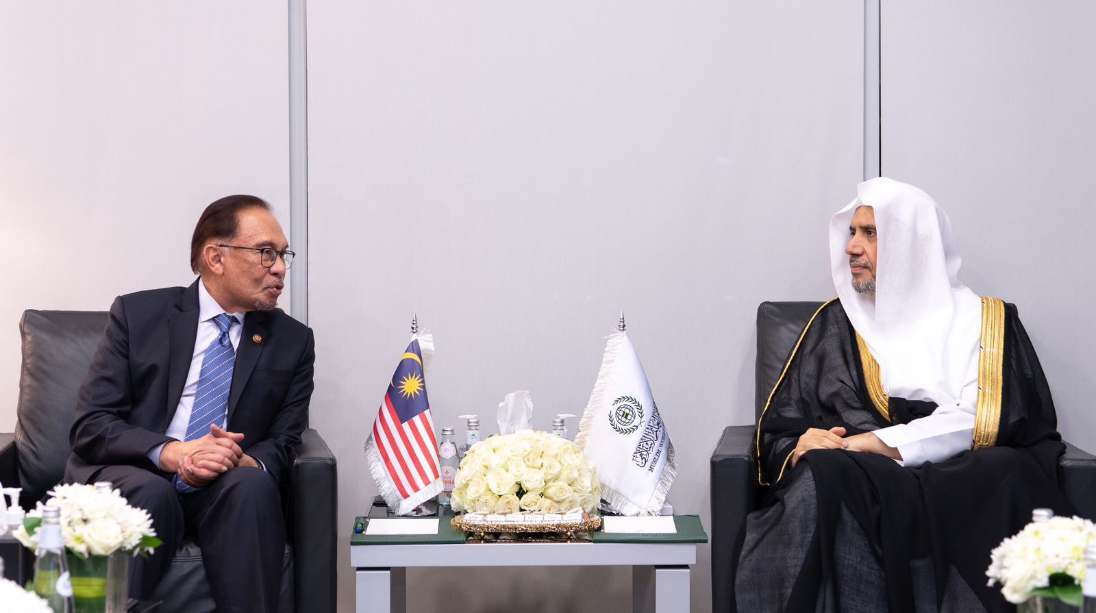 His Excellency Mr. Anwar Ibrahim, Prime Minister of Malaysia, visits His Excellency Sheikh Mohammed bin Abdulkarim Al-Issa in his office in Riyadh