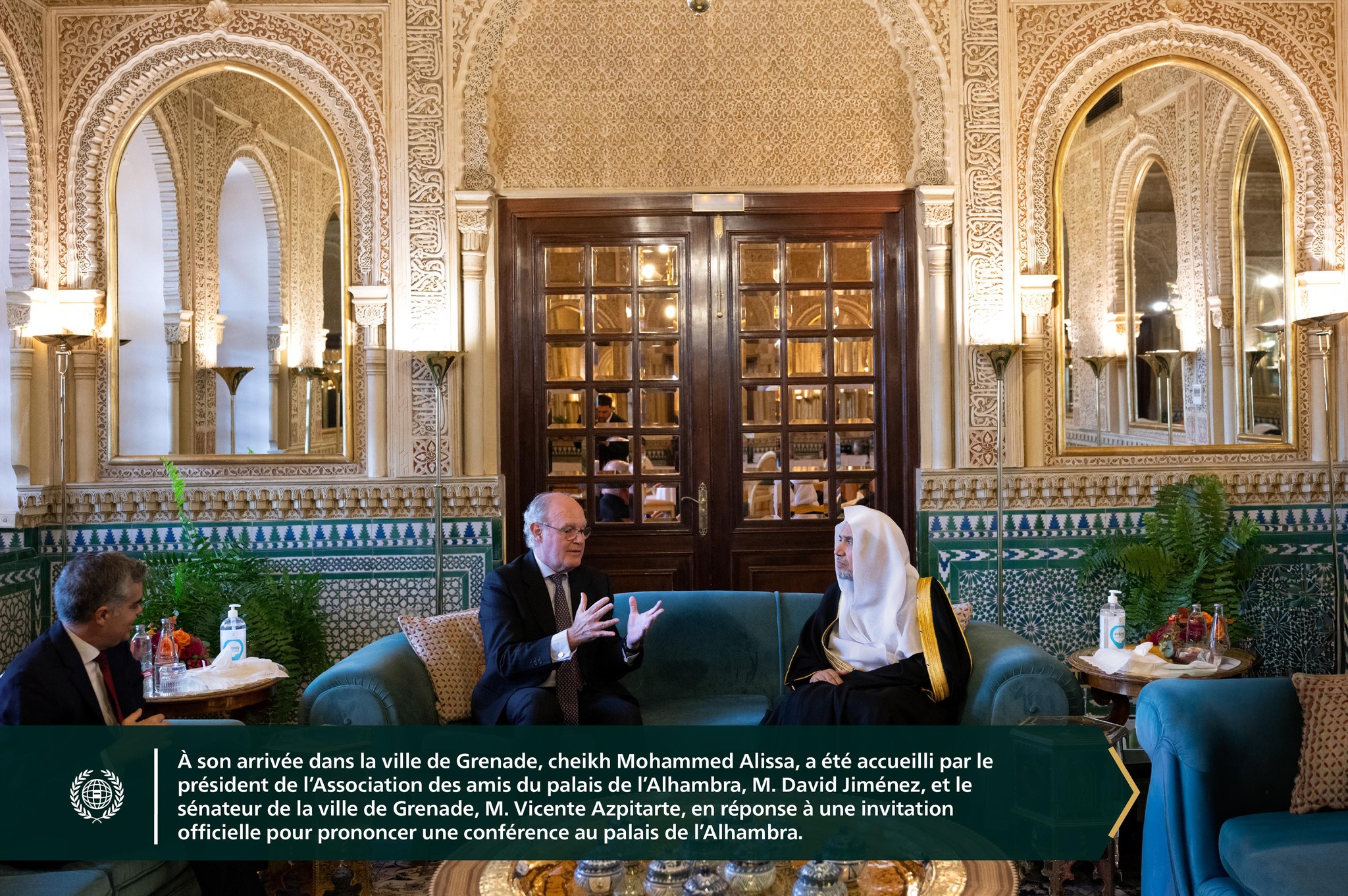 En début d’après-midi, où il doit prononcer une conférence au palais de l’Alhambra et tenir d’importantes rencontres officielles et religieuses