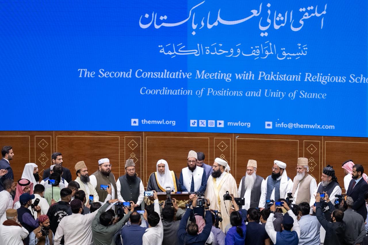 با عنوان "هماهنگی مواضع و وحدت کلمه" و با حضور گسترده علمای برجسته: دبیرکل سازمان همبستگی جهان اسلام دومین همایش علمای پاکستان را افتتاح کرد