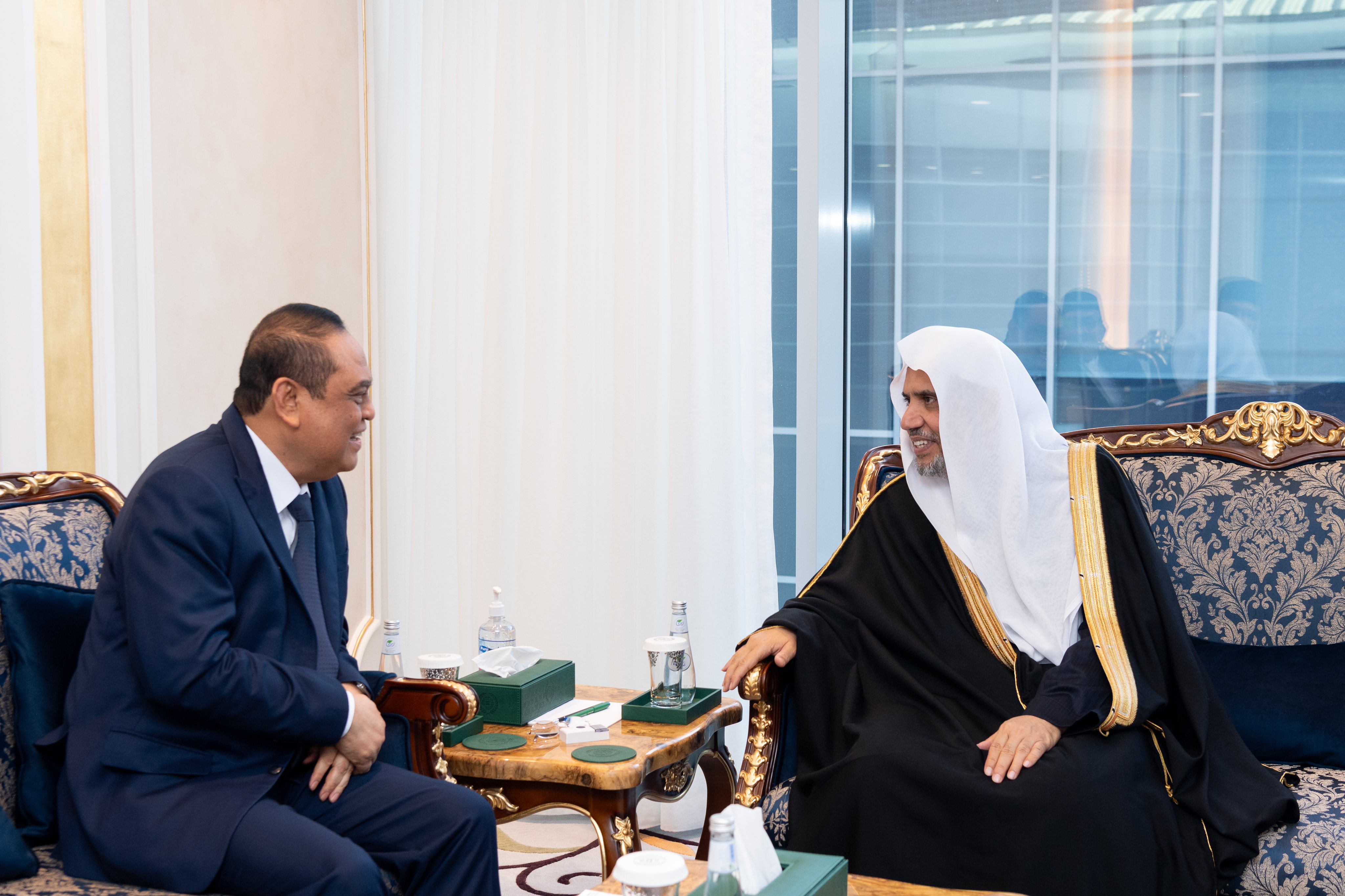 جناب دبيركل رئيس انجمن علمای مسلمان آقای دکتر شيخ محمد العيسى  ، در پايگاه فرعی سازمان همبستگي در ریاض، از جناب رئیس دفتر مساجد اندونزی، و ریاست انجمن مالاوی در سراسر جهان، جناب سپهبد دکتر شفرالدین کامبو استقبال نمود