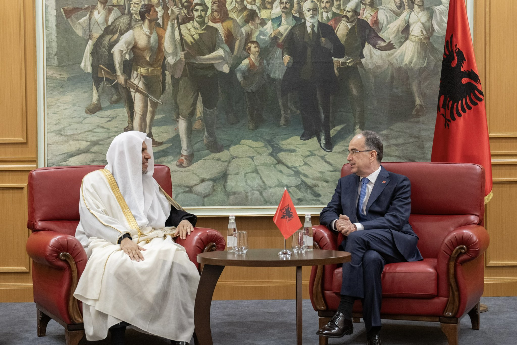 The President of the Republic of Albania, Mr. Bajram Begaj, received at the Presidential Palace of the capital, Tirana, the Secretary General, President of the Commission of Ulemas, Sheikh Mohammed Alissa