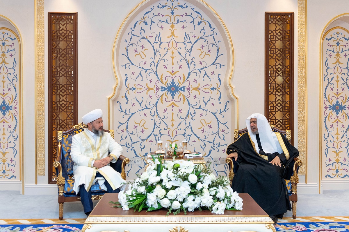 دبیر کل، د.محمد العيسى، از جناب مفتی نوریزبای اوتبنوف، رئیس اداره دينى مسلمانان و مفتی اعظم قزاقستان به همراه سفیر بيرک آرین، سفیر قزاقستان در عربستان استقبال کرد. 