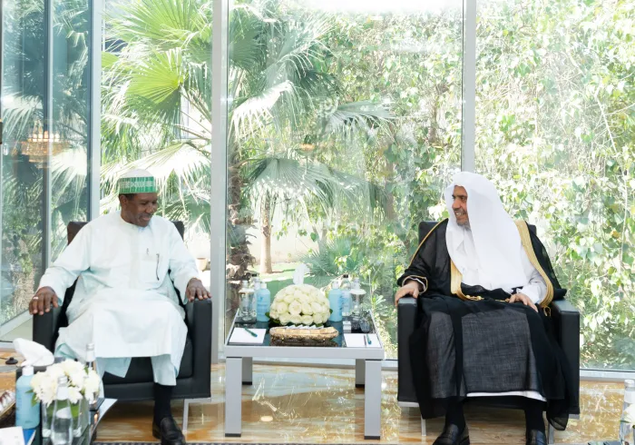 استقبل معالي الأمين العام رئيس هيئة علماء المسلمين الشيخ د.محمد العيسى، في مكتبه بالرياض، سعادة سفير جمهورية نيجيريا لدى المملكة العربية السعودية السيد يحيى لوال.
