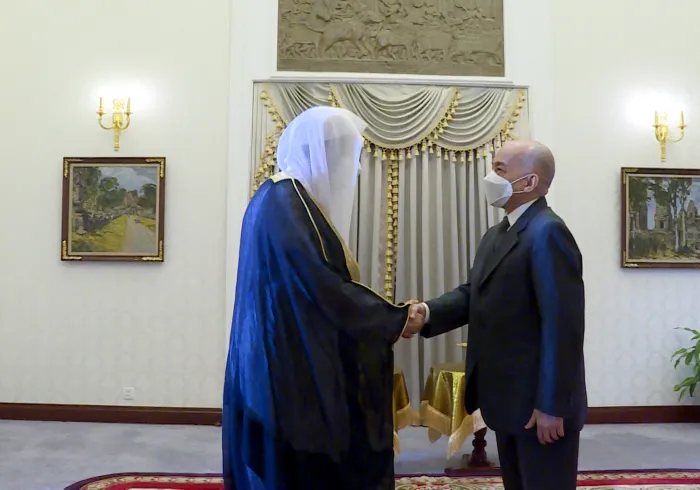His Majesty the King of Cambodia King Sihamoni received His Excellency the Secretary-General Sheikh Dr.Mohammad Alissa.