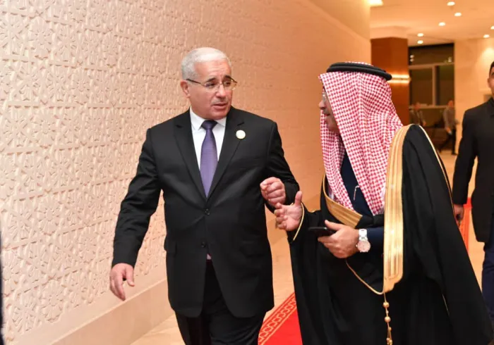 معالي الوكيل للعلاقات والتواصل الدولي د.محمد المجدوعي يمثّل الرابطة في افتتاح الدورة الـ١٧ لمؤتمر اتحاد مجالس الدول الأعضاء في منظمة التعاون الإسلامي في الجزائر