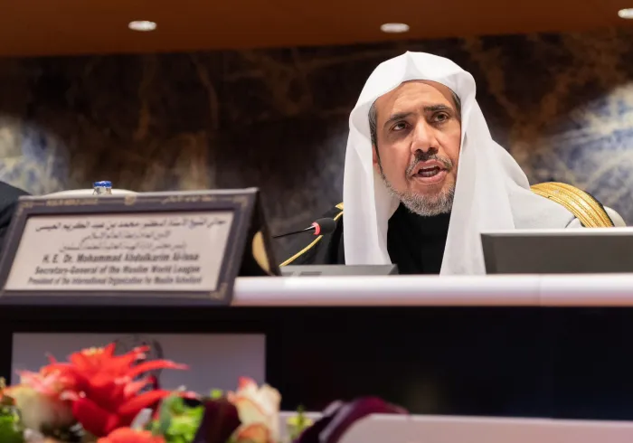 "Les institutions religieuses et intellectuelles doivent être conscientes de leur responsabilité dans la lutte contre l'Extrémisme, la violence et le Terrorisme, en examinant les détails de leur idéologie et en la démantelant en profondeur et avec précision." MohammadAlissa
