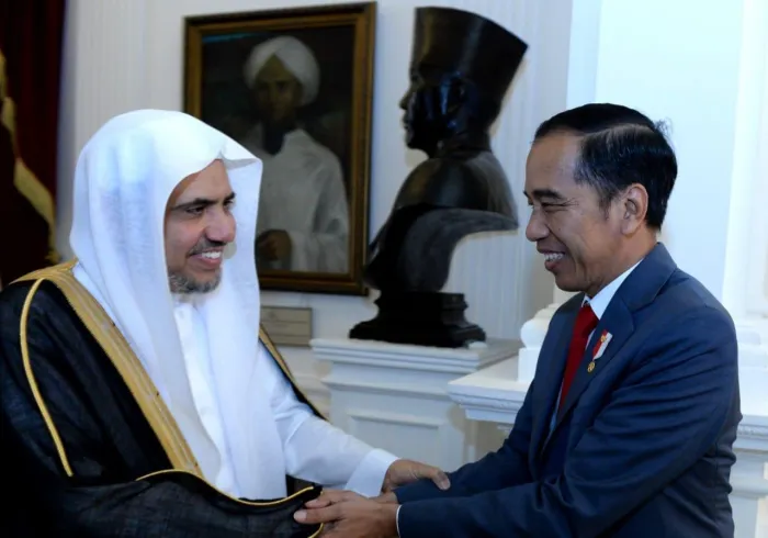 فخامة الرئيس الأندونيسي يستقبل في ⁧‫جاكرتا‬⁩ أمس الأول معالي الشيخ د ⁧‫محمد العيسى‬⁩ ، حيث نوه فخامته بمبادرات ⁧‫رابطة العالم الإسلامي‬⁩