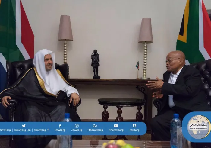 فخامة رئيس جمهورية جنوب أفريقيا السيد جاكوب زوما مستقبلاً معالي الأمين العام لرابطة العالم الإسلامي