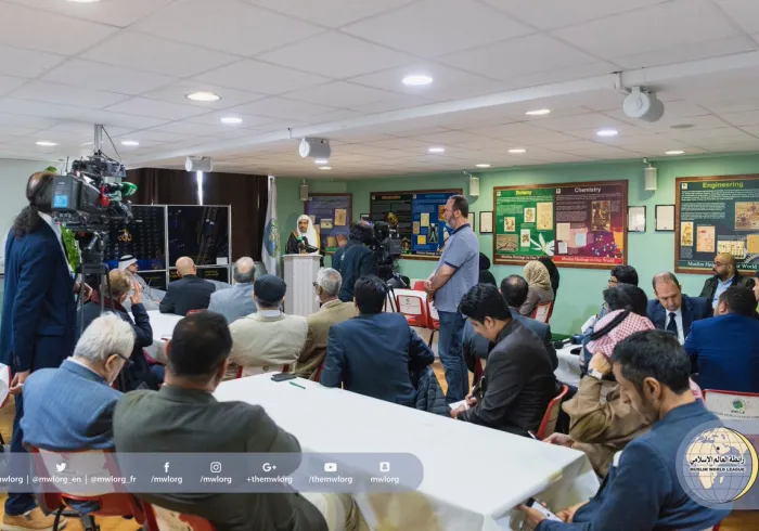 معالي الأمين العام متحدثاً في لندن أمام قيادات العمل الإسلامي من العلماء والدعاة والمفكرين