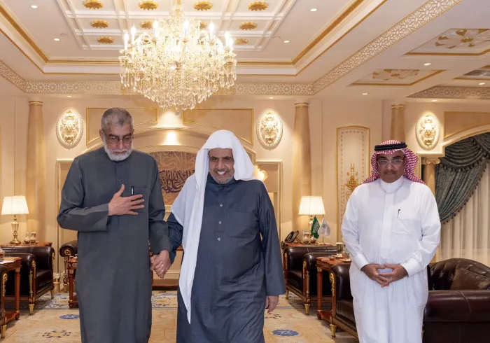 جلالتمآب دبیرکل در دفتر خود در مکه مکرمه سر اقبال ساکرانی ملاقات کرد.