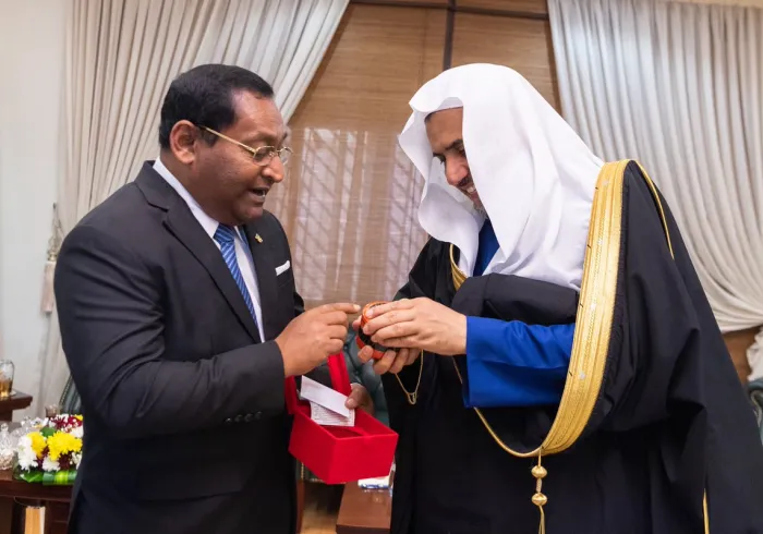 The Ambassador praised the messages of peace & harmony that came from the Summit for Peace Among Religions held in Sri Lan ka last year