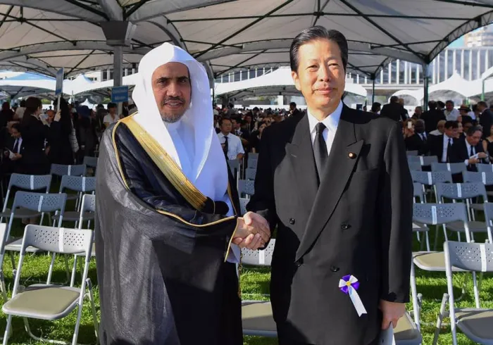 The leader of Japan›s ruling Democratic Party, Mr. Kazunori Yamaguchi, alongside His Excellency Sheikh Dr. Mohammad bin Abdulkarim Al-Issa during his attendance at the annual commemoration ceremony in Hiroshima