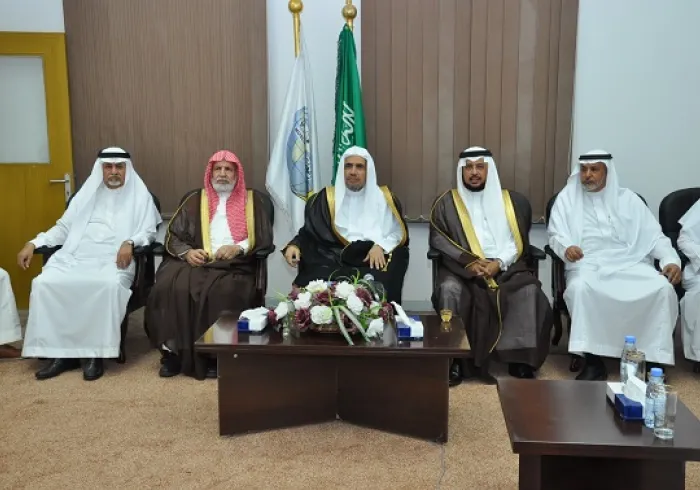 د/ العيسي يشيد بدعم المملكة للعمل الإسلامي