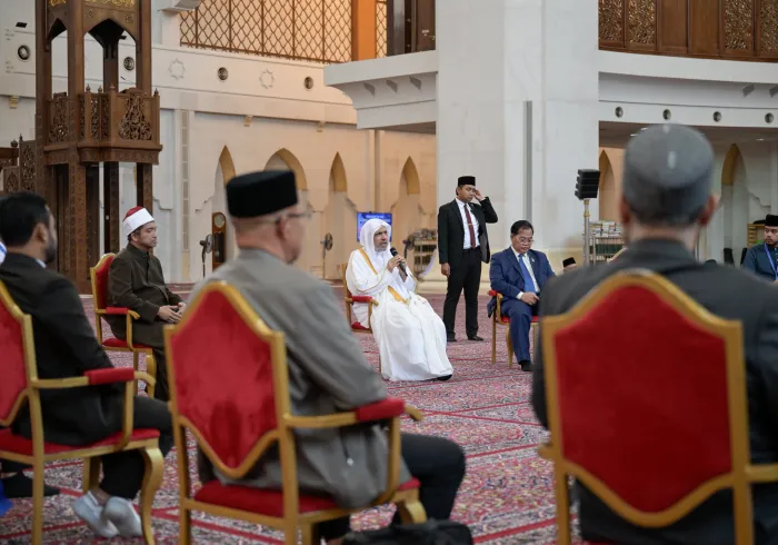 جناب دبیرکل و رئیس انجمن علمای مسلمان، آقای دکتر شیخ محمد العیسی ، نشستی علمی در داخل مسجد با حضور برجسته‌ترین علمای آسیای جنوب شرقی برگزار کرد