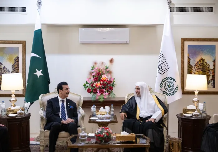 استقبل معالي الأمين العام، رئيس هيئة علماء المسلمين، فضيلة الشيخ د.⁧‫محمد العيسى‬⁩ ⁦‬⁩، دولة رئيس مجلس الشيوخ يوسف رضا الكيلاني