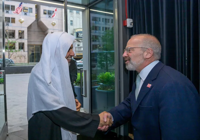 مجلة "فورين بوليسي" تستضيف الأمين العام لرابطة العالم الإسلامي