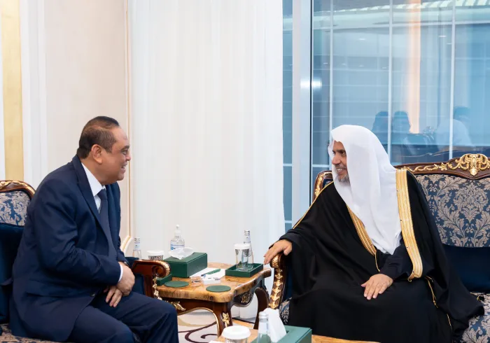 جناب دبيركل رئيس انجمن علمای مسلمان آقای دکتر شيخ محمد العيسى  ، در پايگاه فرعی سازمان همبستگي در ریاض، از جناب رئیس دفتر مساجد اندونزی، و ریاست انجمن مالاوی در سراسر جهان، جناب سپهبد دکتر شفرالدین کامبو استقبال نمود