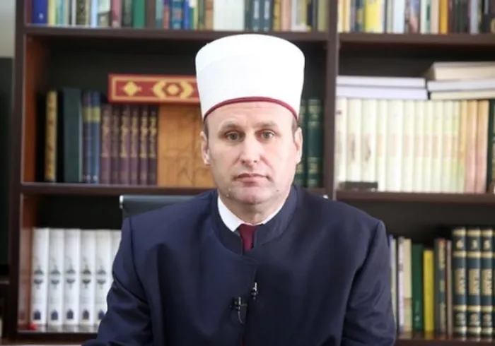 جناب دبیرکل سازمان همبستگی جهان اسلام و رئیس انجمن علمای مسلمان آقای دکتر شیخ محمد العیسی، به مناسبت انتخاب مجدد آقای شیخ علامه بویار سباهیو عضو شورای عالی سازمان همبستگی جهان اسلام و عضو آکادمی فقه اسلامی به عنوان رئیس مجلس شیوخ آلبانی و بزرگ ائمه آنها ، به وی تبریک گفت