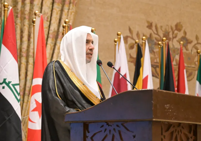 Algunas imágenes de la participación del Secretario General, el Sheij Dr. Mohammed Al-Issa, en calidad de invitado de honor, en la inauguración del simposio titulado «El papel de los responsables religiosos en la lucha contra la violencia contra las mujer