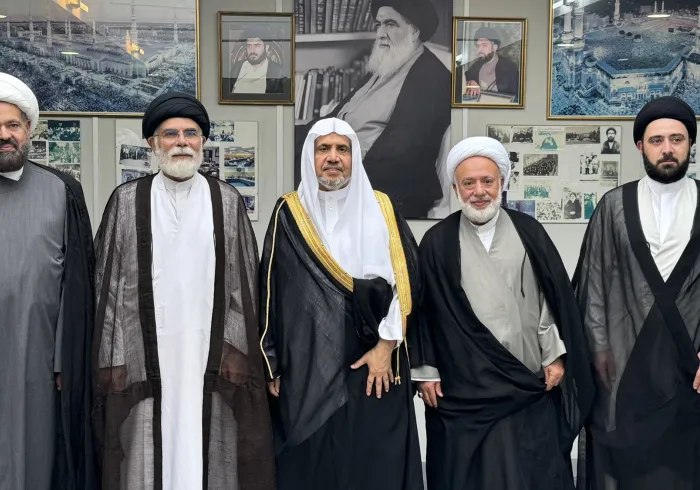 استضافت مؤسسة السيد الخوئي بقيادة أمينها العام فضيلة السيد عبدالصاحب الخوئي بالعاصمة البريطانية لندن، معالي الأمين العام لرابطة العالم الإسلامي، رئيس هيئة علماء المسلمين فضيلة الشيخ د. ⁧‫محمد العيسى‬⁩