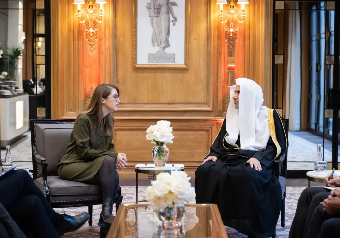 آقای دکتر شیخ محمد العيسى ، در محل اقامت خود در پایتخت فرانسه، پاریس، میزبان خانم اورور برژه، وزیر برابری و مبارزه با تبعیض بود. در جریان این دیدار، مجموعه‌ای از موضوعات مورد اهتمام مشترک مورد بررسی و تبادل نظر قرار گرفت