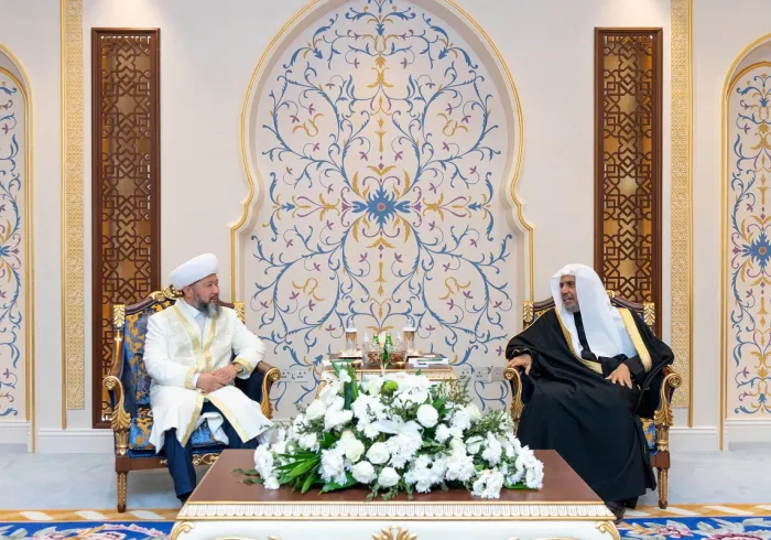 دبیر کل، د.محمد العيسى، از جناب مفتی نوریزبای اوتبنوف، رئیس اداره دينى مسلمانان و مفتی اعظم قزاقستان به همراه سفیر بيرک آرین، سفیر قزاقستان در عربستان استقبال کرد. 