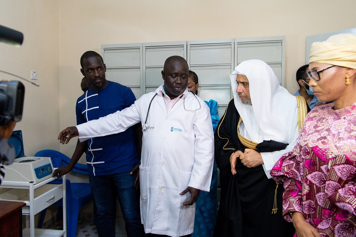 With the participation of the Gambian President:  Sheikh Dr. Al-Issa launches the Conference of Muslim Scholars in Africa