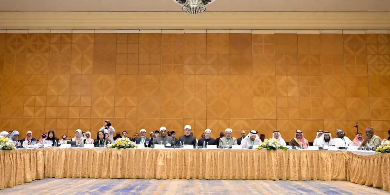 Algunas imágenes de la participación del Secretario General, el Sheij Dr. Mohammed Al-Issa, en calidad de invitado de honor, en la inauguración del simposio titulado «El papel de los responsables religiosos en la lucha contra la violencia contra las mujer