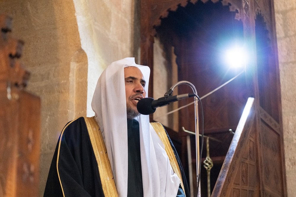 د.العيسى يخطب في جامع بلغراد بجمهورية صربيا