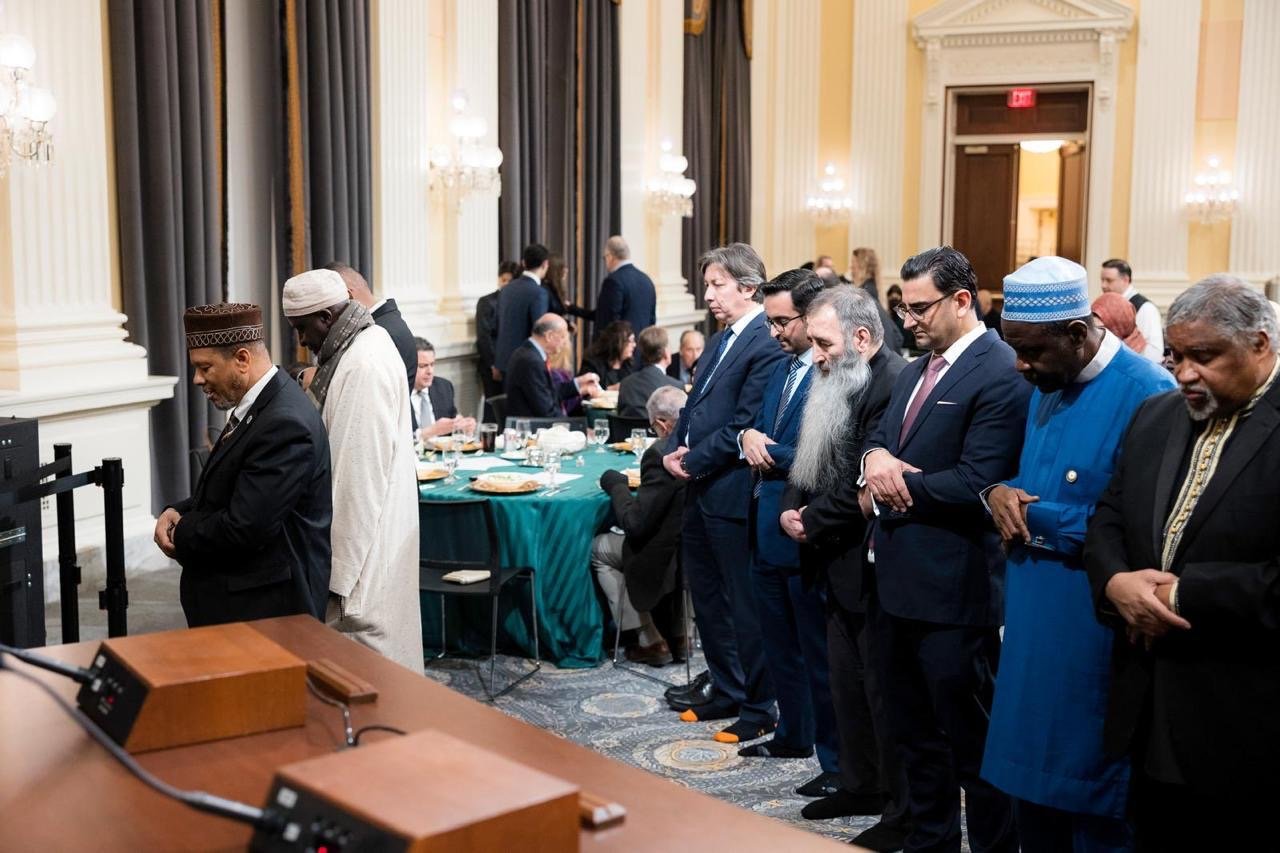 رابطہ عالم اسلامی نے امریکی کانگریس میں پہلی بار بین المذاہب اور پالیسی سازوں کو رمضان کے تاریخی  افطارپروگرام  پر یکجا کیا