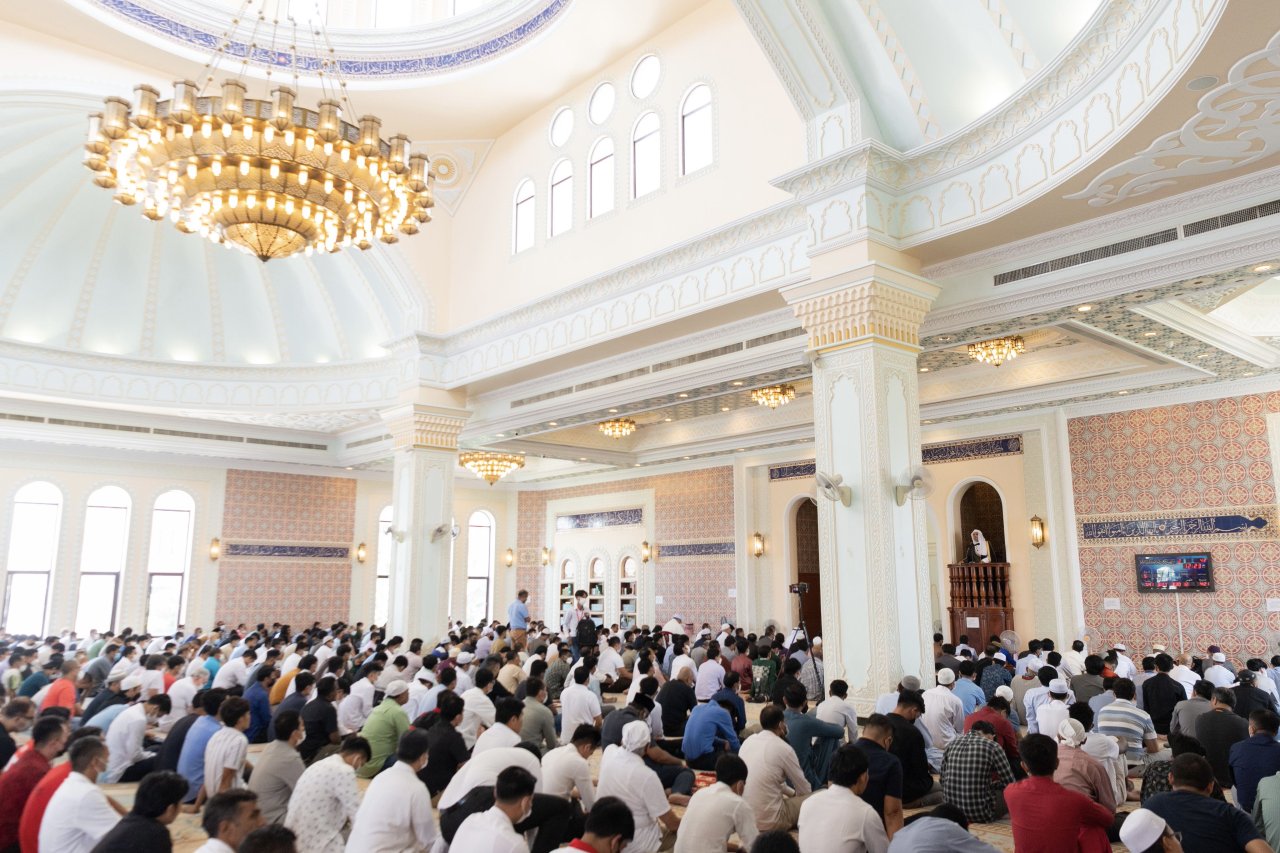 الشيخ د. محمد العيسى‬⁩ يخطب هذا اليوم في الجامع الكبير بالعاصمة “بنوم بنه”