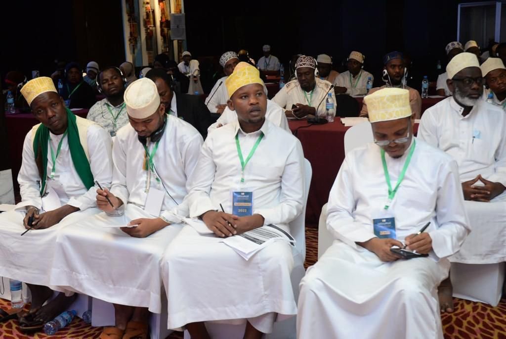بحضور رئيس زنجبار، د. العيسى يطلق من تنزانيا ملتقى الرابطة الإقليمي لخدمة الوحيين في أفريقيا