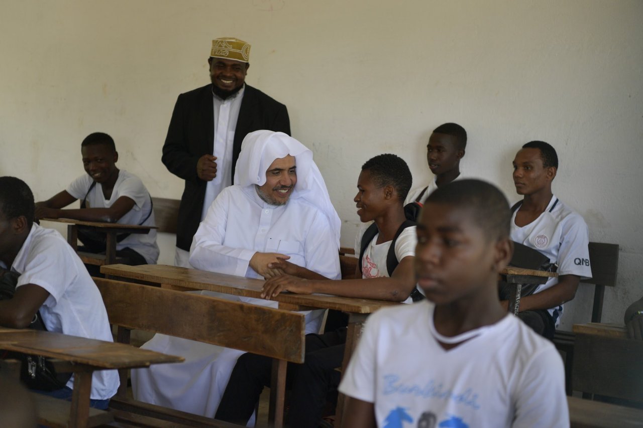 Le Secrétaire général de la Ligue Islamique Mondiale D. Mohammad Alissa visite l’ile d’Anjouan aux Comores