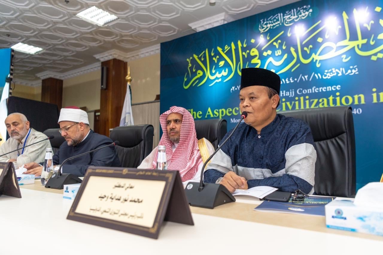 La Ligue Islamique Mondiale organise à Mina le congrès annuel du pèlerinage « Les sens civilisationels dans l’Islam » avec la présence de  grands savants et penseurs venus de 50 pays.