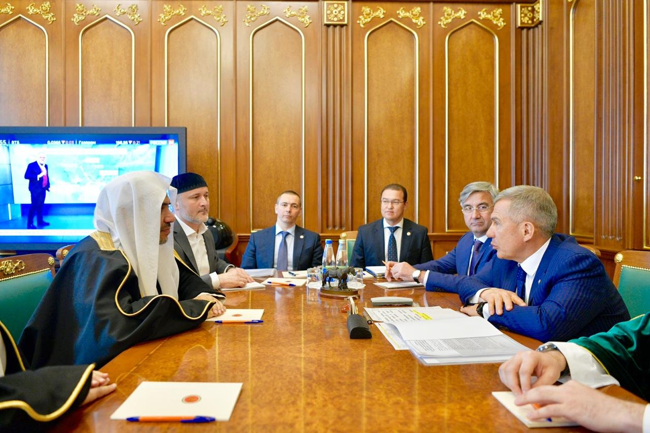 رئيس تتارستان يستقبل د.العيسى ويشيد بجهود الرابطة عالمياً وحراكها الإيجابي في الداخل الروسي 