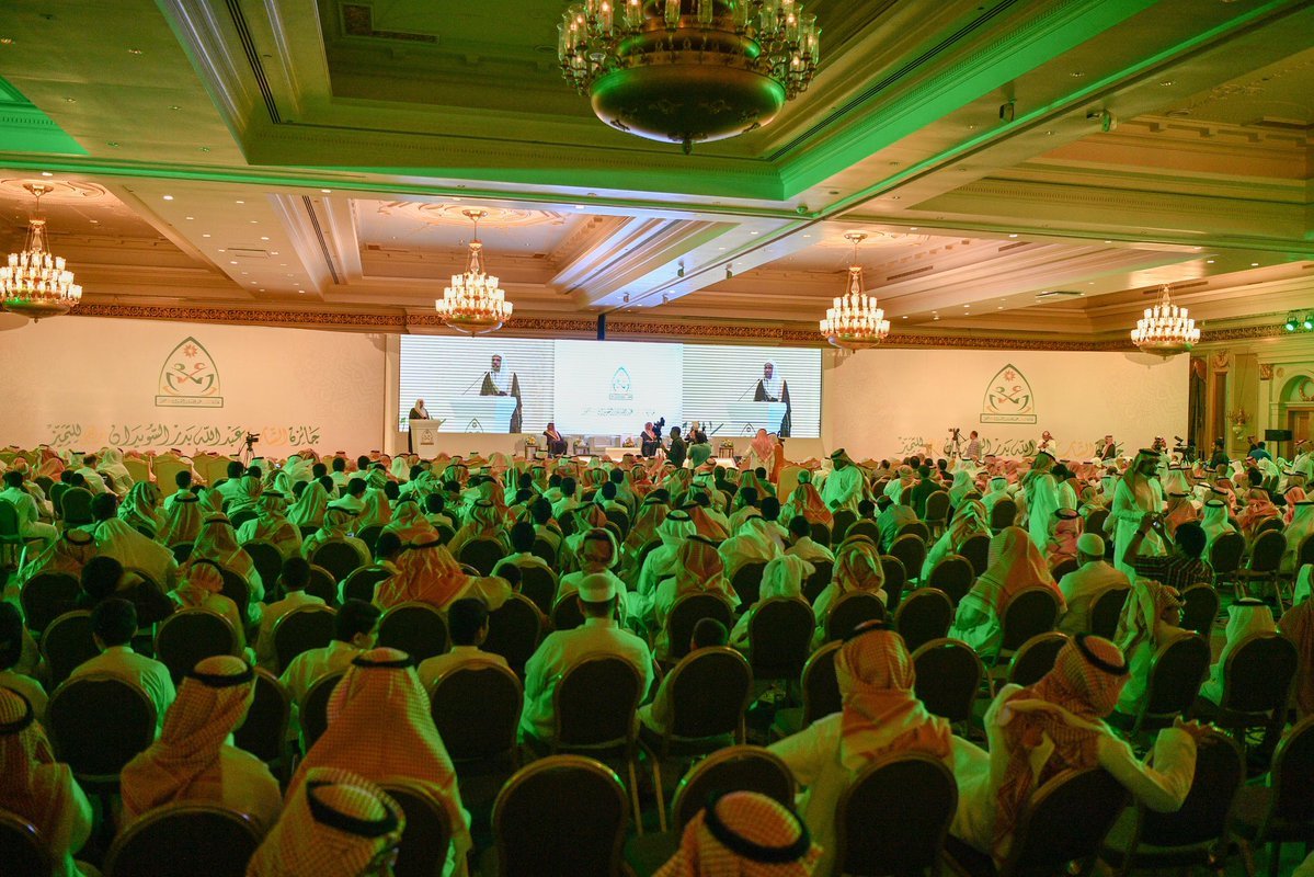معالي الأمين العام لرابطة العالم الإسلامي الشيخ د. محمد العيسى يَحل ضيف شرف حفل جائزة عبد الله السويدان للتميز، ويصرح