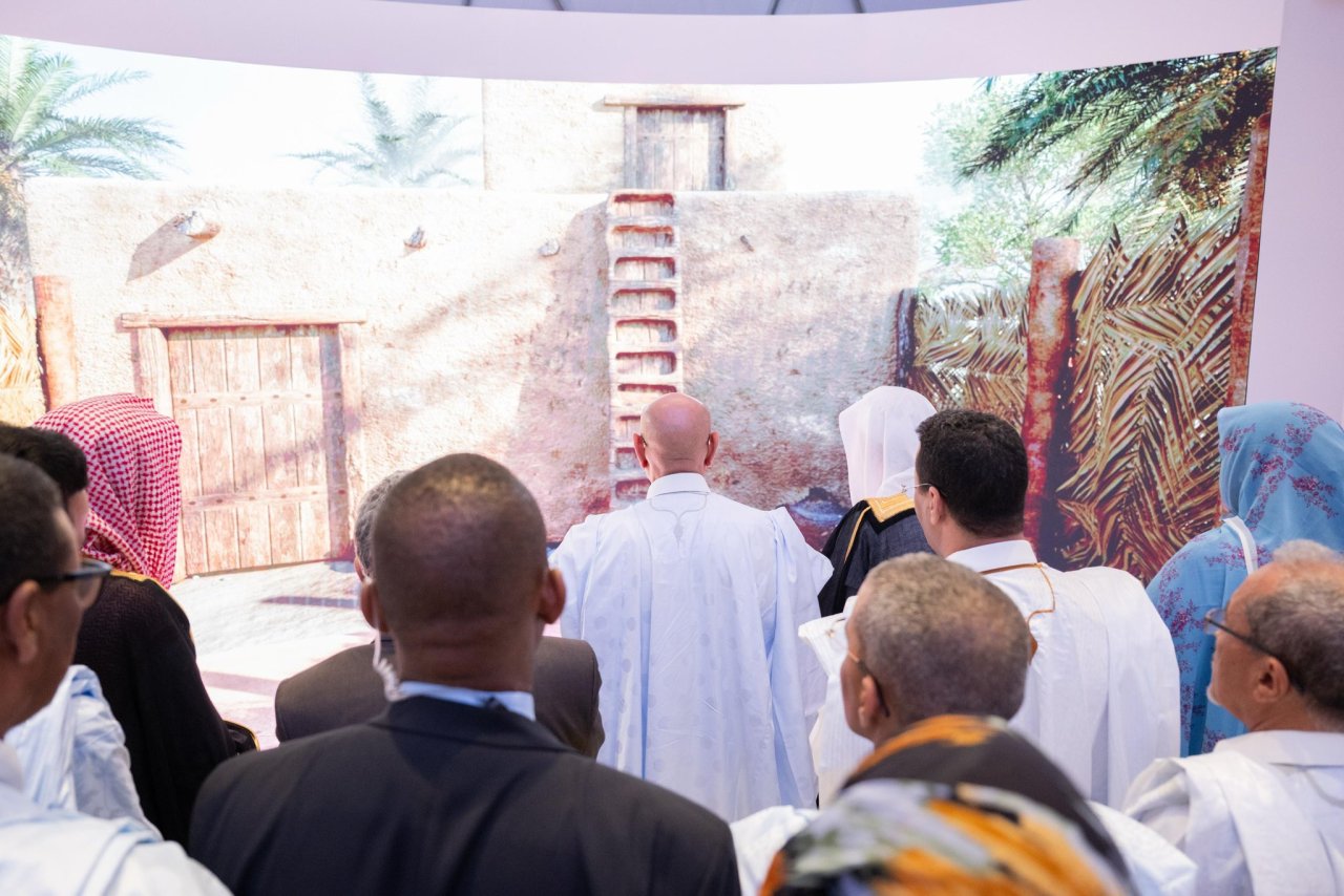 معالي الأمين العام، رئيس هيئة علماء المسلمين، المشرف العام على متاحف السيرة النبوية والحضارة الإسلامية، فضيلة الشيخ د.⁧‫#محمد_العيسى‬⁩ ⁦‪@MhmdAlissa‬⁩، في كلمته في حفل افتتاح المتحف الدوليّ للسيرة النبوية بنواكشوط: ‏"للمتحف -بإشراف ⁧‫#رابطة_العالم_الإسلامي‬⁩- عنايةٌ بدلائل النبوة بخاصةٍ، ودلائل الإيمان بعامّة، كما له عنايةٌ بالتصدّي للشبهات، أيًّا كان مصدرُها وباعثُها".