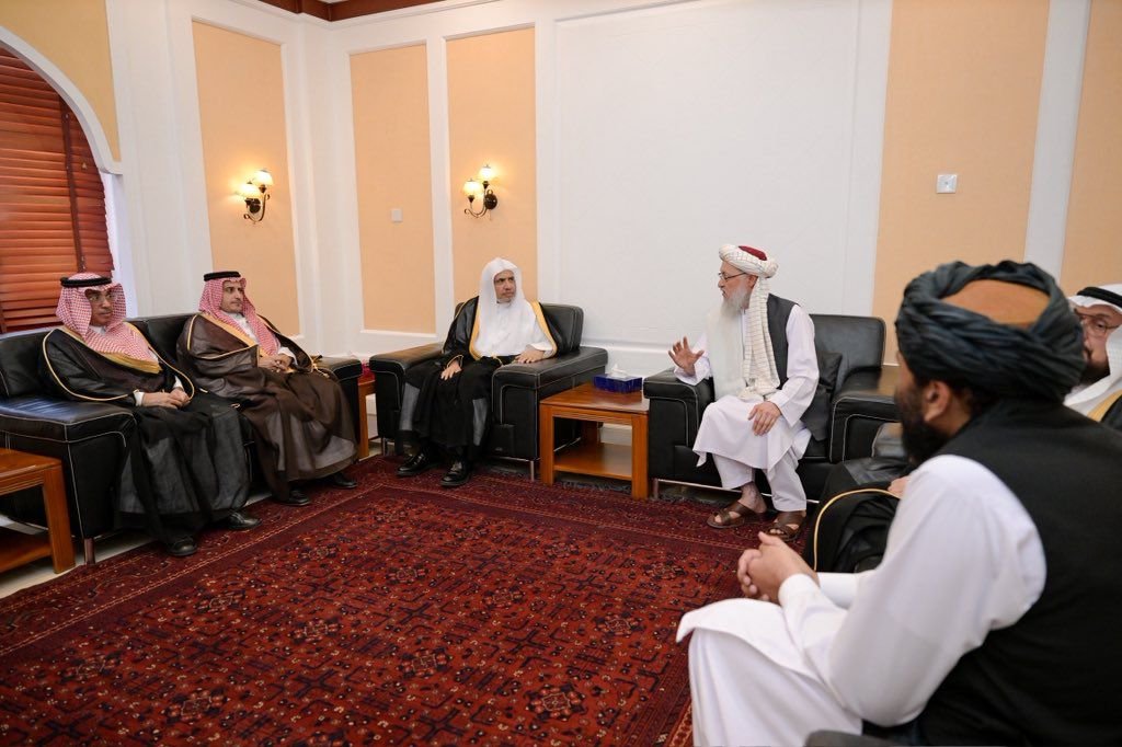 به افتخار نخستین سفر رسمی «سازمان همبستگی جهان اسلام» به کابل  معاون نخست‌وزیر افغانستان به افتخار دبیرکل سازمان همبستگی جهان اسلام، ضیافت ناهار برگزار کرد