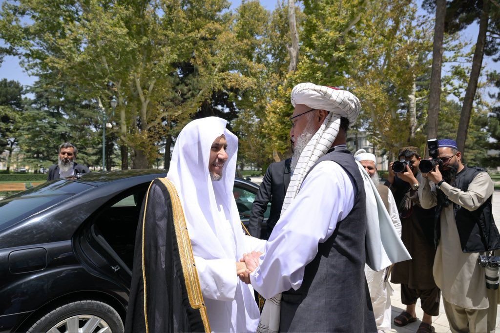 به افتخار نخستین سفر رسمی «سازمان همبستگی جهان اسلام» به کابل  معاون نخست‌وزیر افغانستان به افتخار دبیرکل سازمان همبستگی جهان اسلام، ضیافت ناهار برگزار کرد