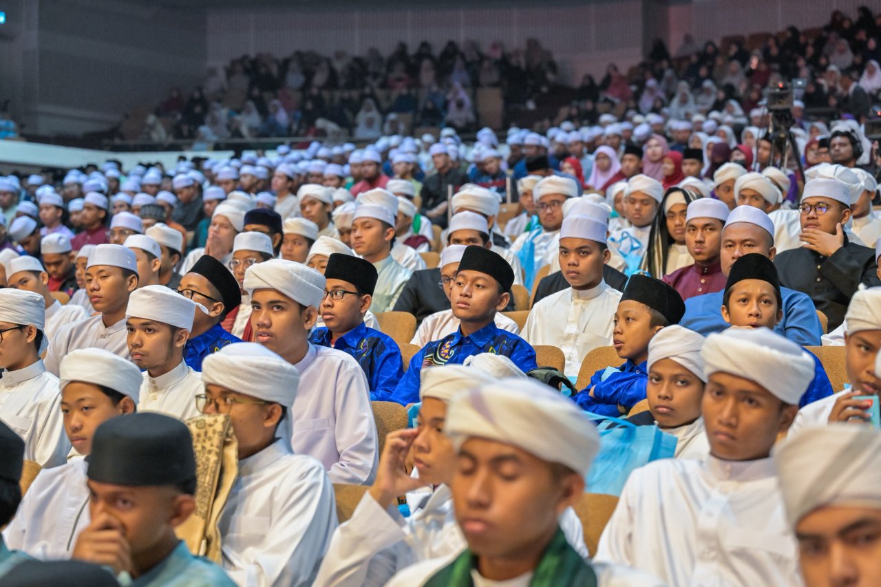 سازمان همبستگی جهان اسلام، همایش را با فارغ‌التحصیلی نخستین دوره از برنامه‌ی «گواهی تصدیق بر اجازه‌ی قرآنی» به پایان می‌رساند؛ برنامه‌ای که نخبه‌ای از حافظان قرآن کریم را دربر می‌گیرد که اجازه را با سند متصل به امامان قرائات دریافت می‌کنند. همچنین