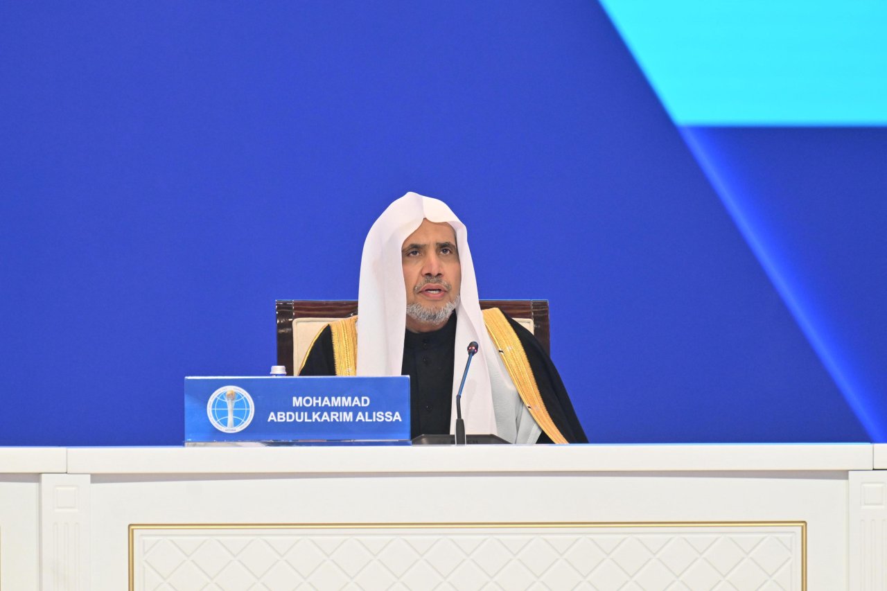 As the Guest of Honor at the Eighth Congress of Leaders of World and Traditional Religions, H.E. Dr. Al-Issa joined H.E. the President of Kazakhstan in attending the opening session of the summit at the Palace of Independence.