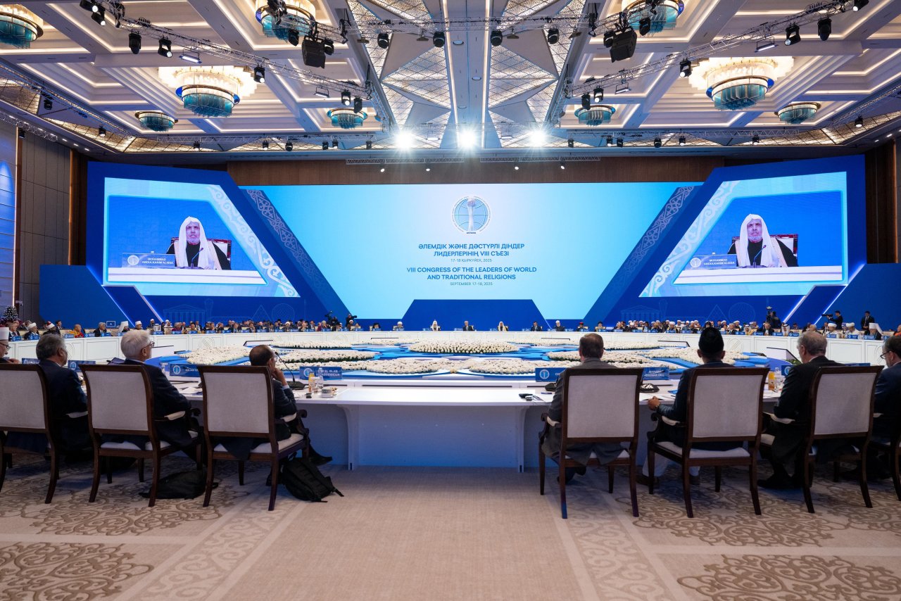 As the Guest of Honor at the Eighth Congress of Leaders of World and Traditional Religions, H.E. Dr. Al-Issa joined H.E. the President of Kazakhstan in attending the opening session of the summit at the Palace of Independence.