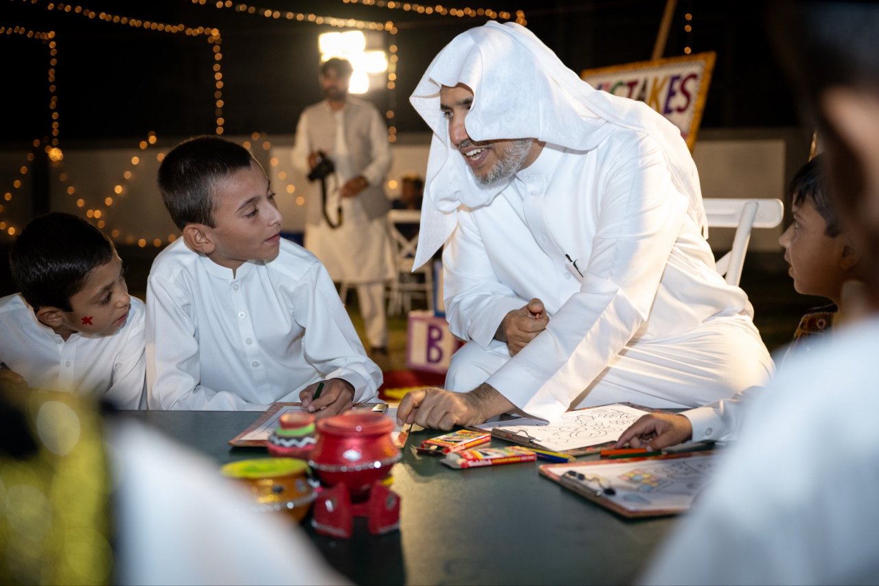 زار معالي الأمين العام، رئيس هيئة علماء المسلمين، فضيلة الشيخ د.⁧‫محمد العيسى‬⁩ ⁦‬⁩، دارَ علي بن أبي طالب -رضي الله عنه- للأيتام، التابعة لـ ⁧‫رابطة العالم الإسلامي‬⁩ في جمهورية باكستان الاسلامية