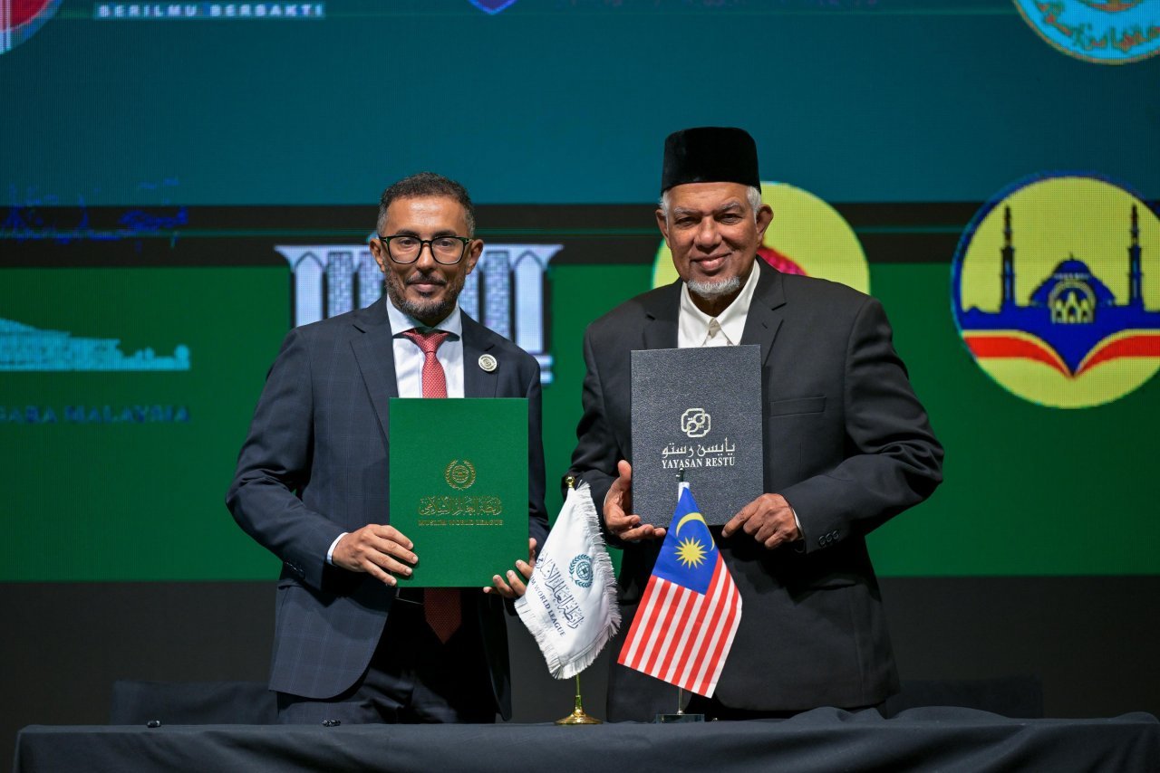 د. العيسى يدشِّن من ماليزيا المجلسَ العالميّ للإعجاز العلمي في القرآن والسُّنة، ويرعى الحفل الختامي لبرنامج ومسابقة "العلم والإيمان"