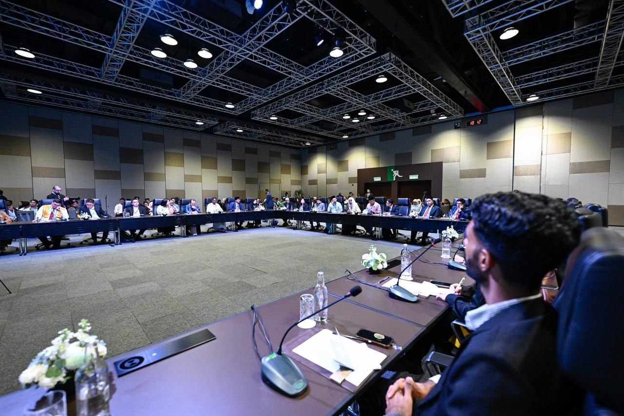 El Secretario General de la Liga del Mundo Islámico se reúne con los principales líderes juveniles de los países de la ASEAN
