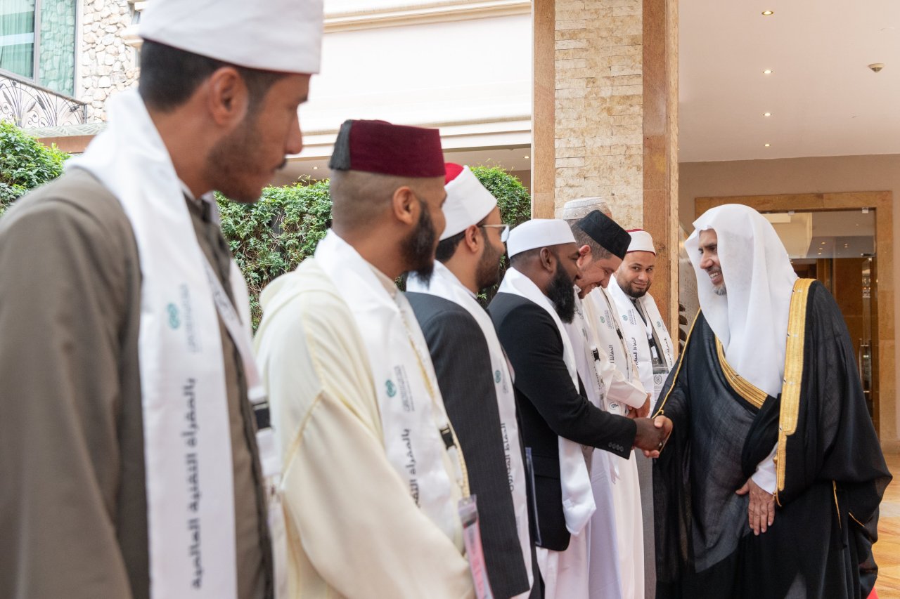 في أكبر احتفاليةٍ قرآنيةٍ تشهدُها أفريقيا، وبمشاركةٍ واسعةٍ من حفَظة القرآن الكريم المُجازين بالقراءات العشر حول العالم، وحضور علماء أفريقيا
