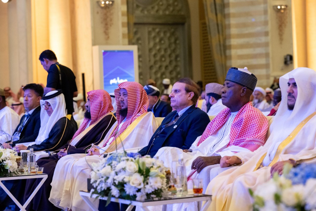 النسخة الثانية للمؤتمر الدولي: ⁧‫بناء الجسور بين المذاهب‬⁩ الإسلامية، خطوةٌ أبعدُ في الأُلفة الإسلامية، نحو فعاليةٍ تتجاوز مُعاد الحوارات ومُكرَّرَها، إلى وضع البرامج العملية لوثيقة بناء الجسور بين المذاهب الإسلامية، وتنسيق المواقف لمواجهة التحديات والمخاطر المُشترَكة.