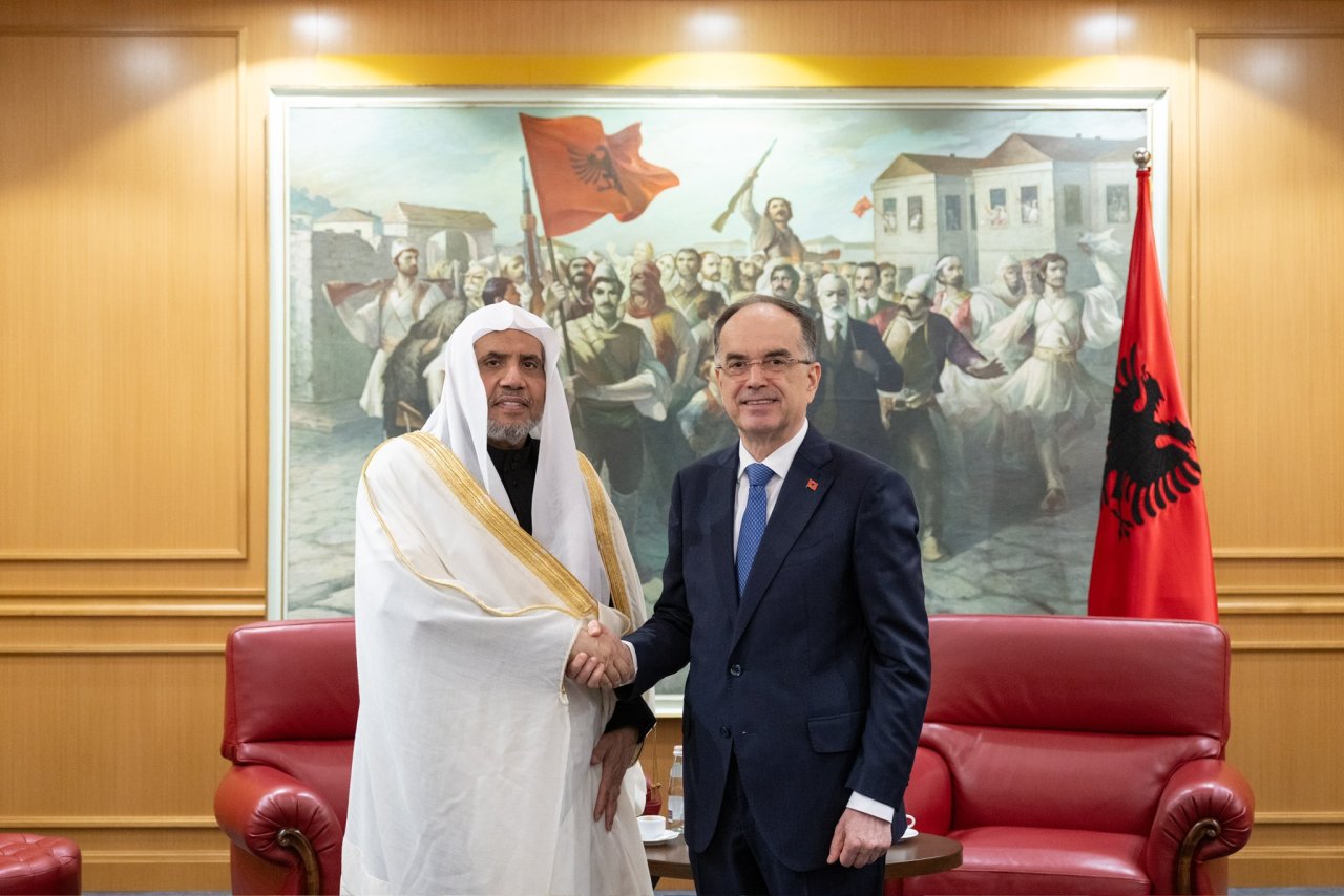 The President of the Republic of Albania, Mr. Bajram Begaj, received at the Presidential Palace of the capital, Tirana, the Secretary General, President of the Commission of Ulemas, Sheikh Mohammed Alissa