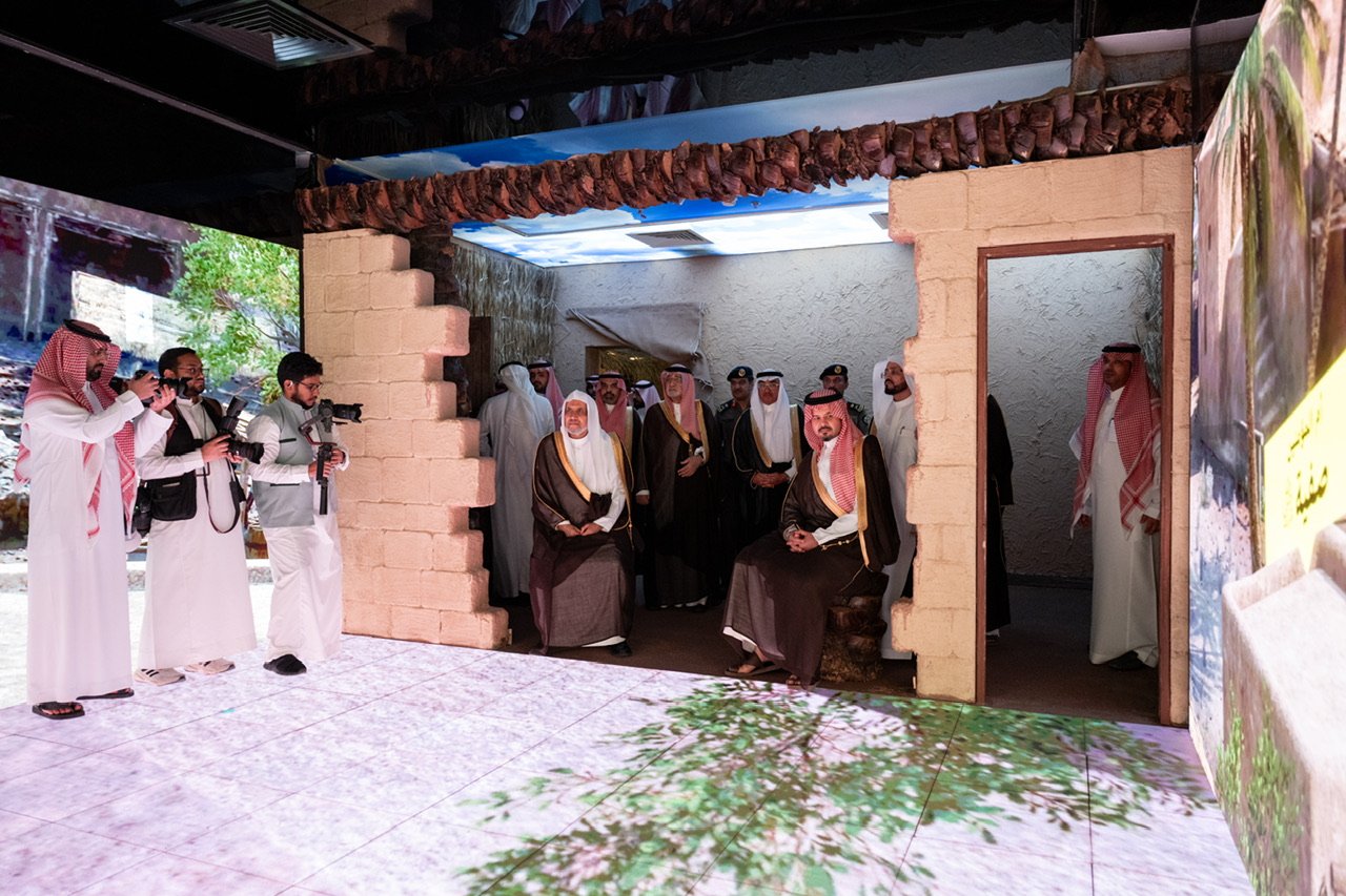 أمير منطقة المدينة المنورة يُدشّنُ المرافقَ الحديثةَ للمقرِّ الرئيس للمتحف الدولي للسيرة النبوية